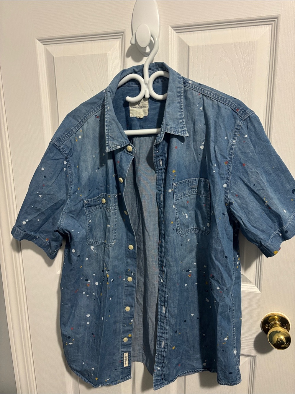 American Eagle Button Down shirt
